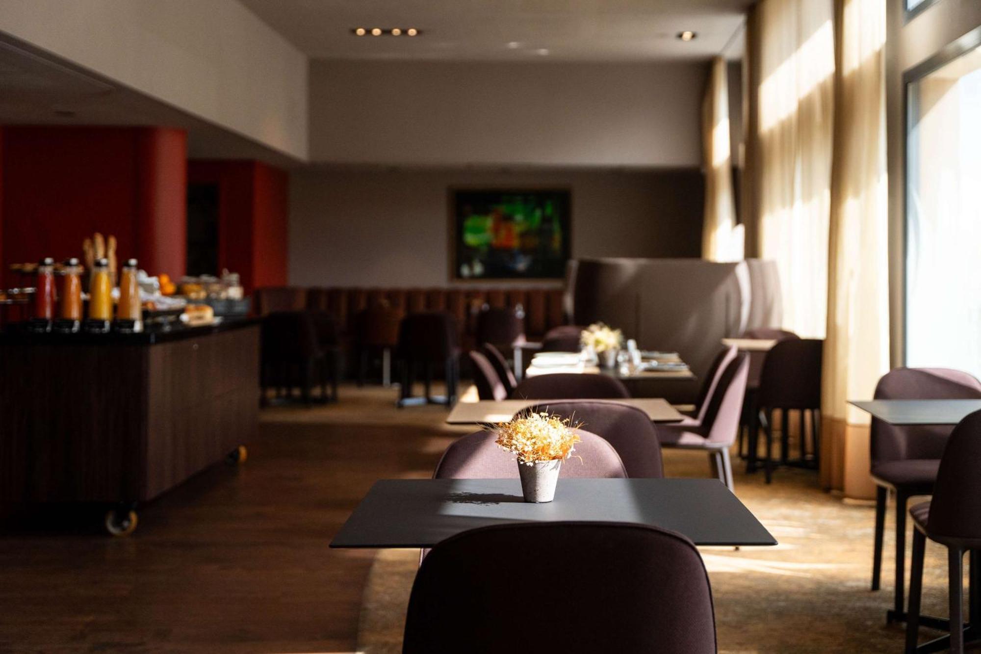 Le Masq Hotel Best Western Premier Ла Рошел Екстериор снимка