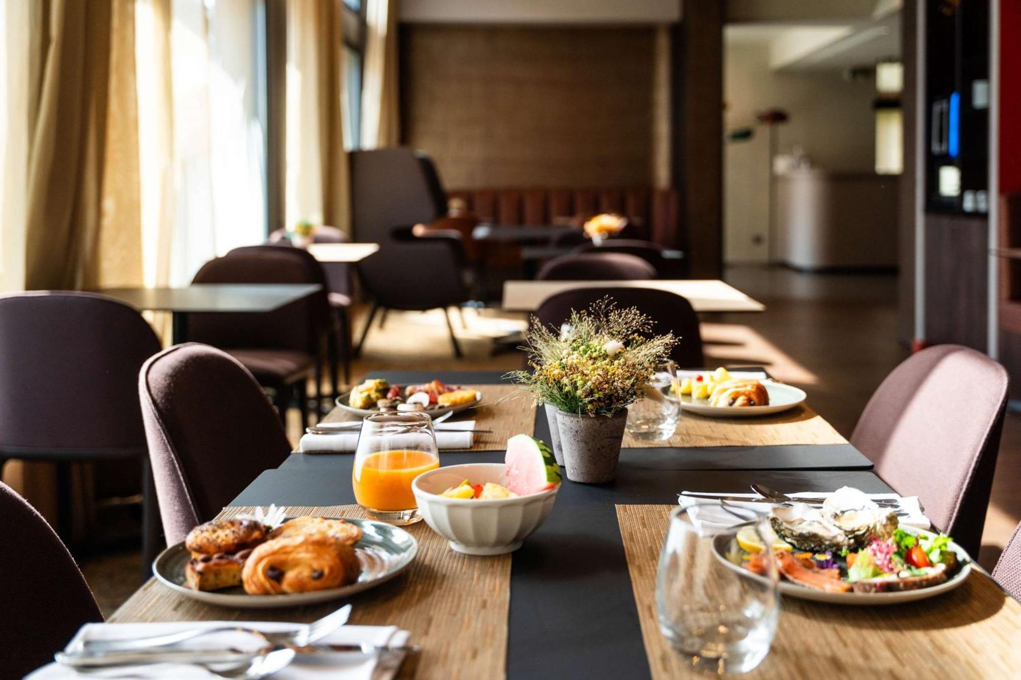 Le Masq Hotel Best Western Premier Ла Рошел Екстериор снимка